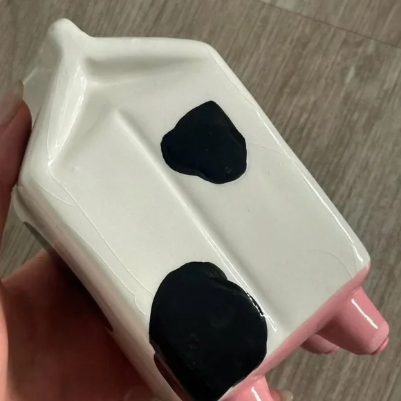 Boston Warehouse Cow Milk Jug/Creamer For Tea Time or Coffee Breaks - Picture 8 of 9